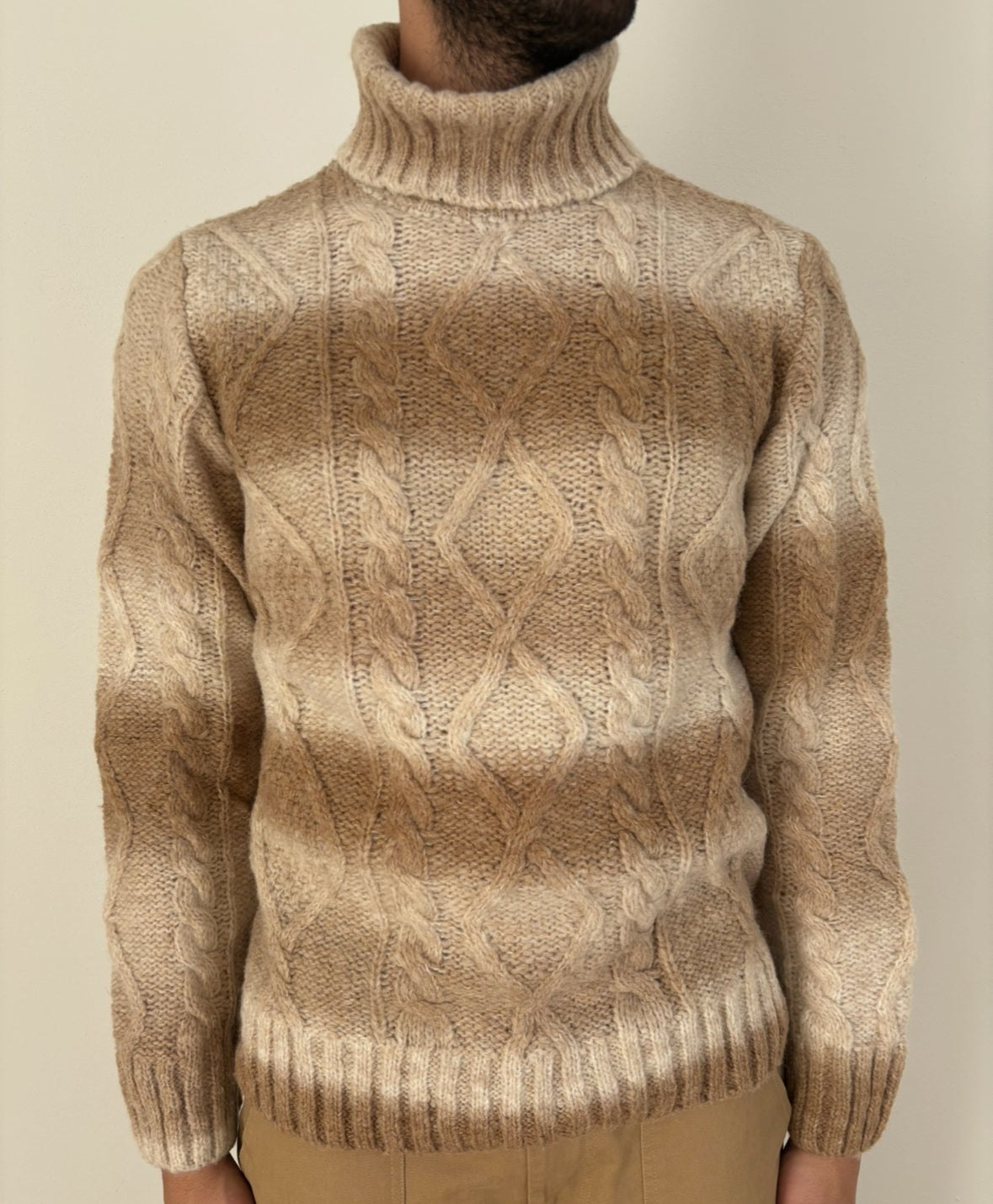 Maglia collo alto by Gianni Lupo