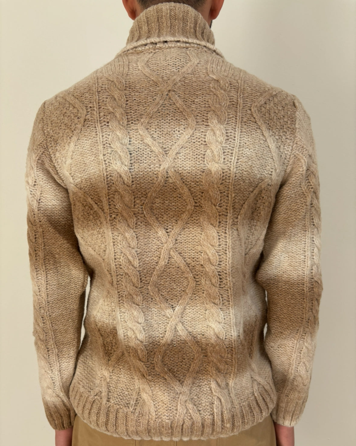 Maglia collo alto by Gianni Lupo