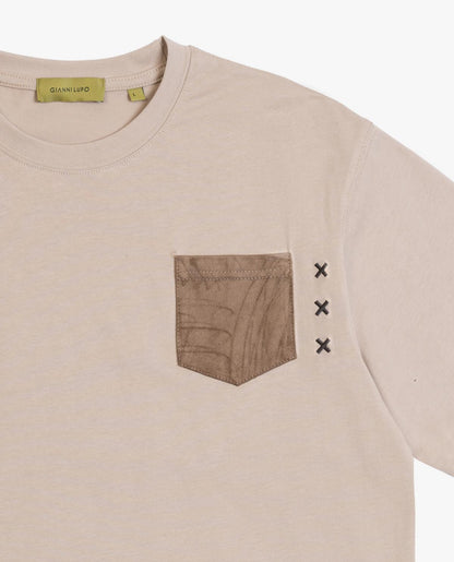 T-SHIRT CON TASCHINO