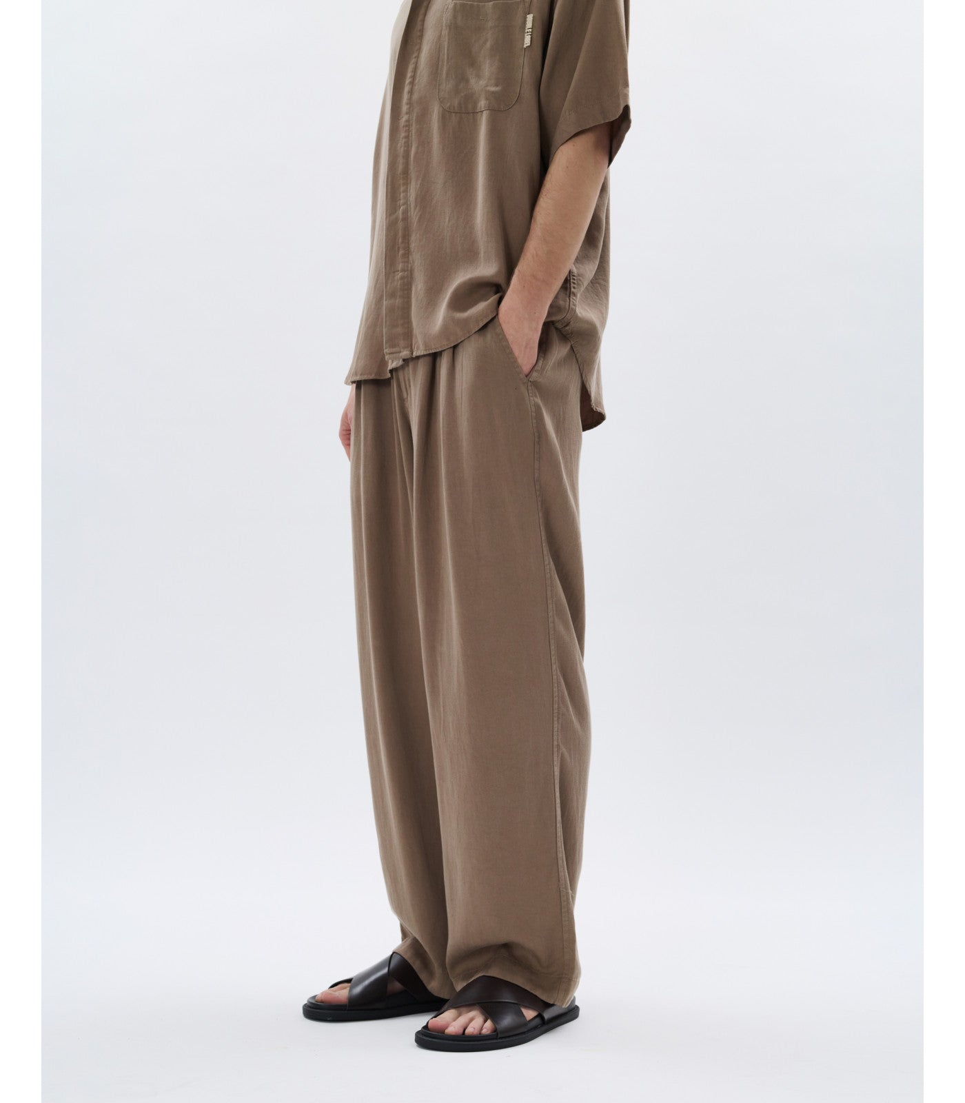 PANTALONE AMPIO CON COULISSE