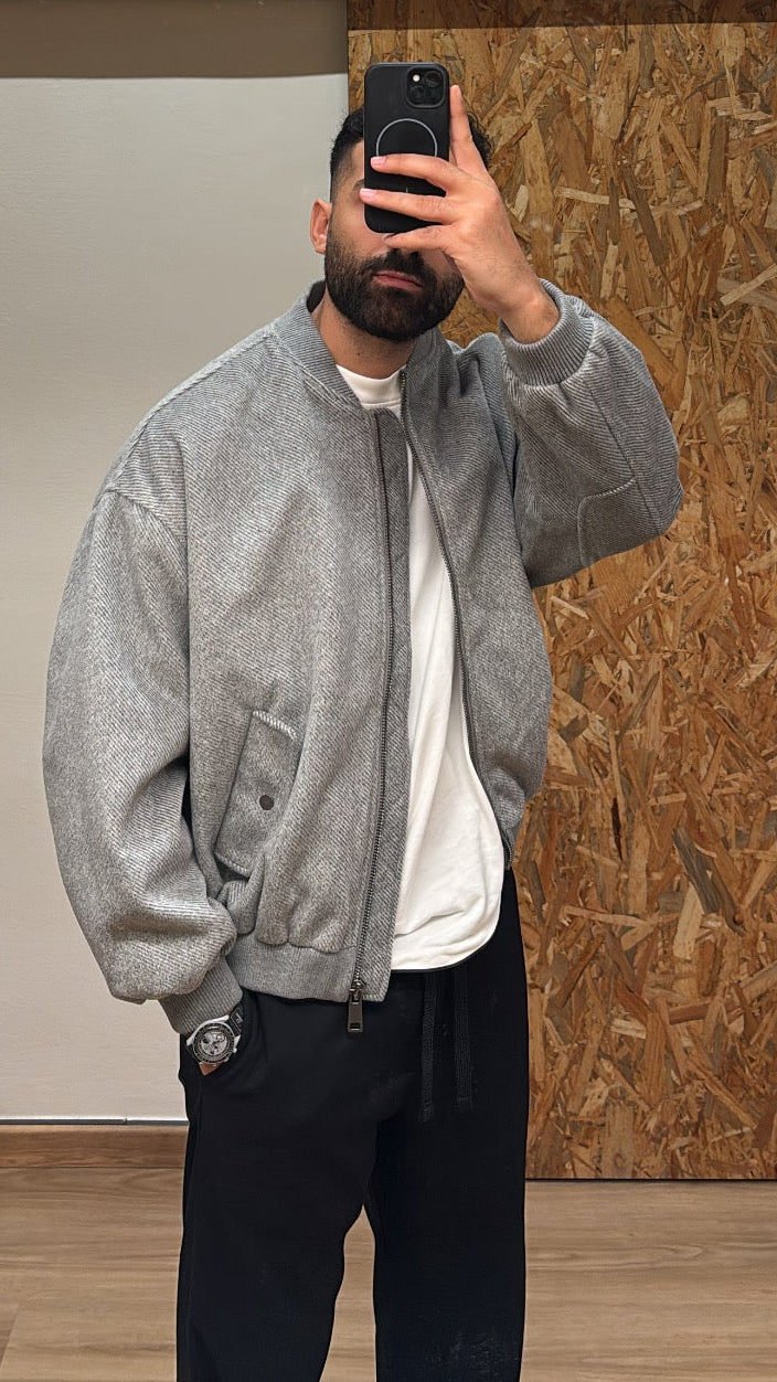 BOMBER CON ZIP E TASCHE CON PATTA