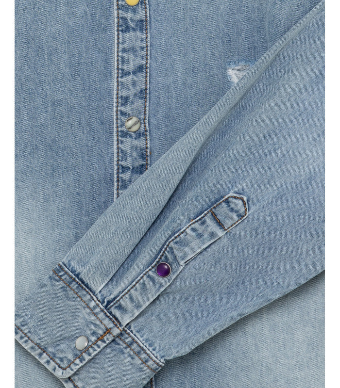 CAMICIA IN DENIM CON LAVAGGIO CHIARO E DETTAGLI DISTRESSED