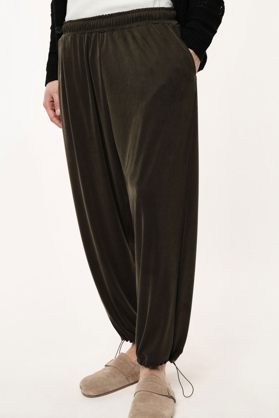 PANTALONE BAGGY-FIT CON FONDO
REGOLABILE