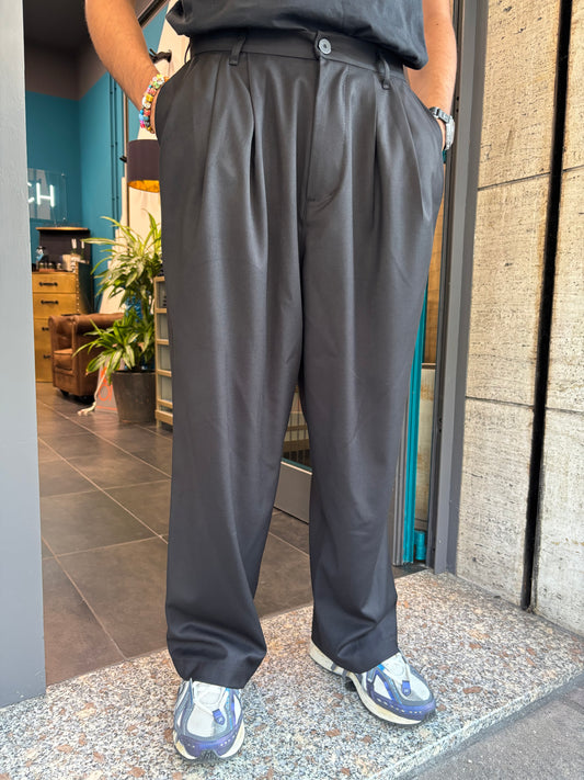 PANTALONI AMPI A VITA MEDIA