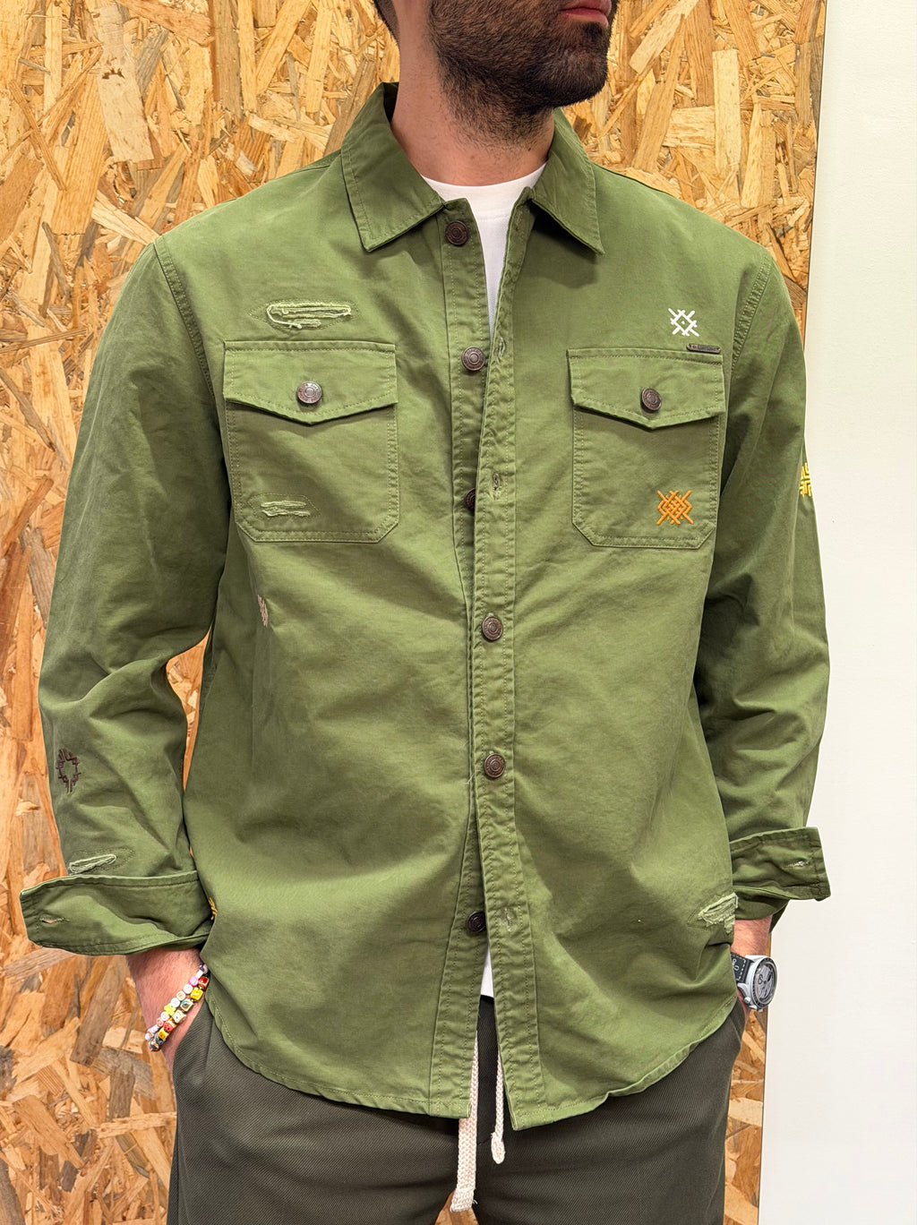 OVERSHIRT CON RICAMI MILITARY