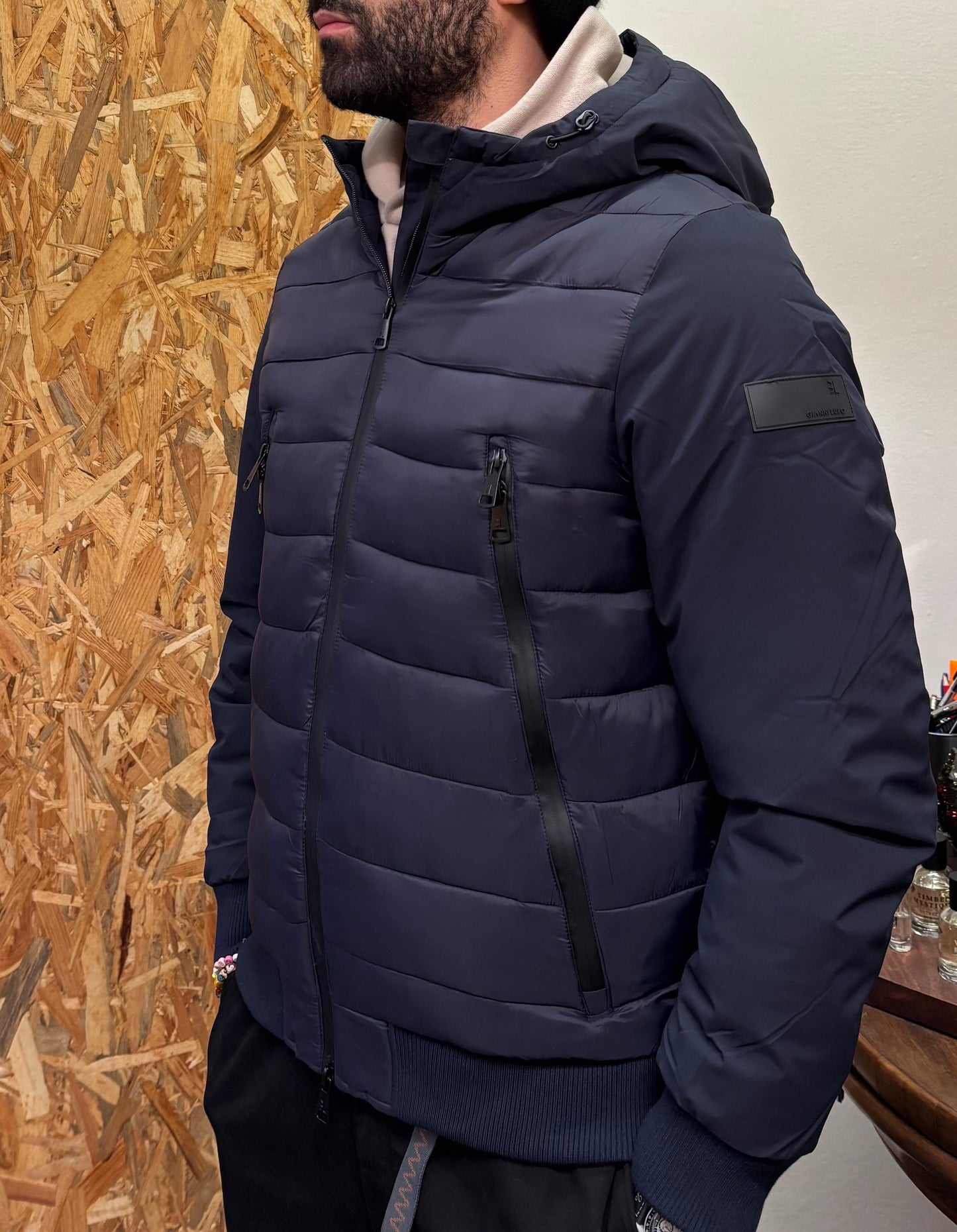 PIUMINO CON CAPPUCCIO