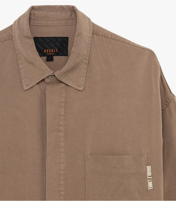 CAMICIA A MANICHE CORTE CON TASCA